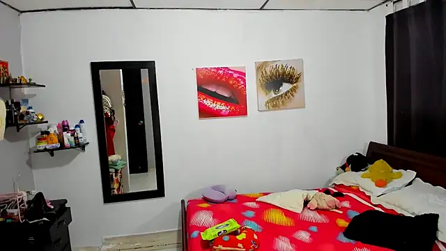 Snapshot of aleziiacam chatting on 10/02/25, 06:53 aleziiacam online show from 10/02/25, 06:53