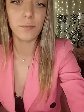 Snapshot of Nikiita-28 chatting on 01/02/25, 07:40 Nikiita-28 online show from 01/02/25, 07:40