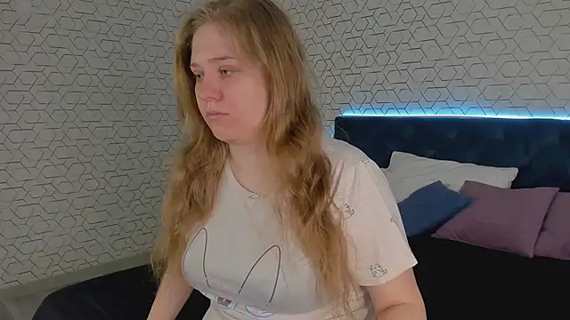 Megan Violer online show from 04/15/26, 05:20