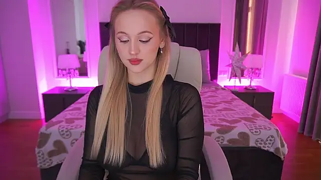 LylaYeess online show from 04/08/26, 06:24