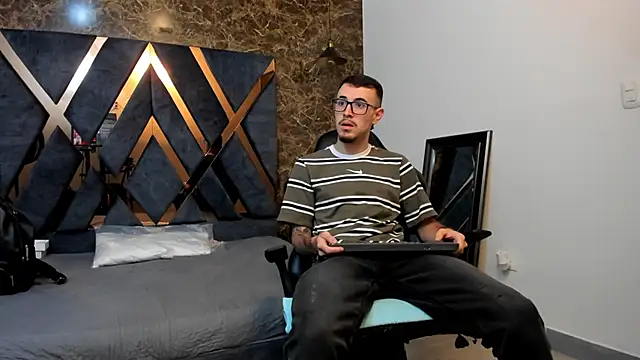 CodyWalkerR online show from 02/14/25, 05:14