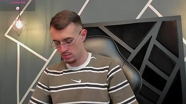 CodyWalkerR online show from 09/17/25, 05:25