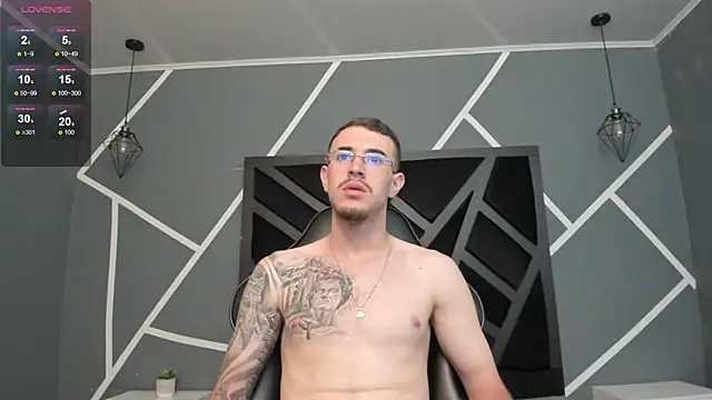 CodyWalkerR online show from 10/02/25, 05:31