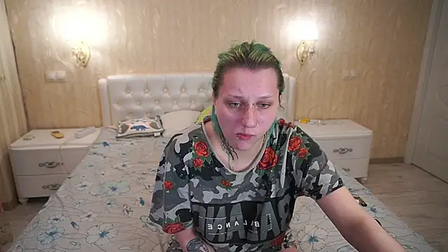 LunaaMayy online show from 04/24/26, 09:50