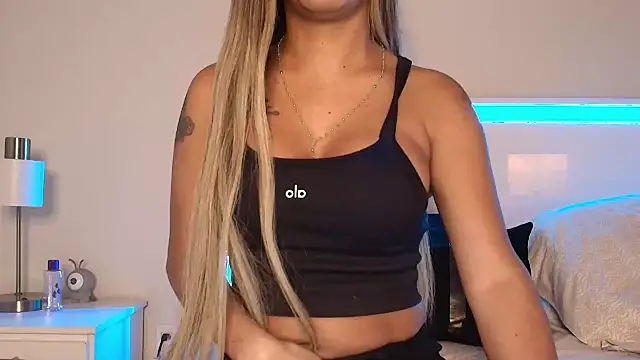 missvalen online show from 03/06/26, 02:52