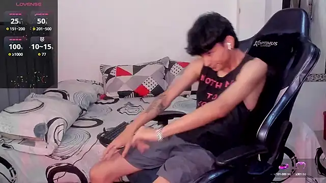 Snapshot of cute_diego_ chatting on 10/18/25, 10:54 cute diego online show from 10/18/25, 10:54