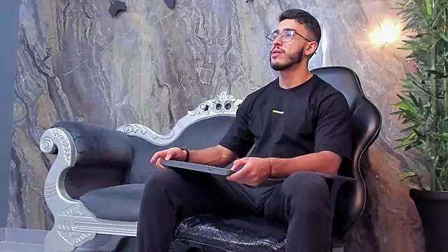 Liam Kleiin online show from 02/11/25, 11:43