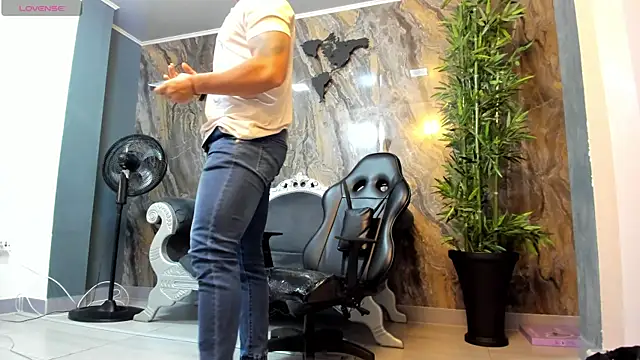 Liam Kleiin online show from 02/13/25, 11:28