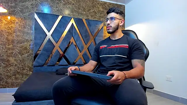 Liam Kleiin online show from 09/25/25, 11:25