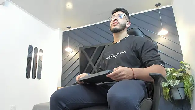 Liam Kleiin online show from 09/29/25, 11:26