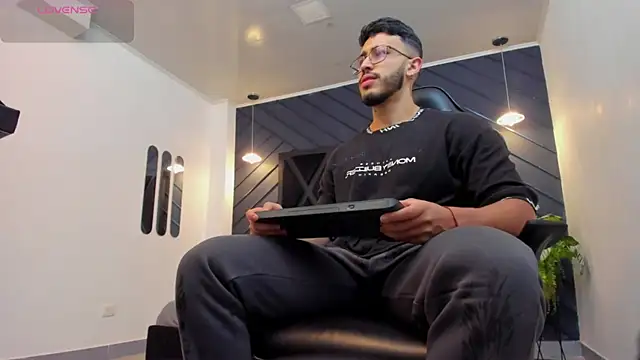 Liam Kleiin online show from 10/23/25, 11:20