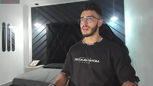 Liam Kleiin online show from 11/12/25, 11:21