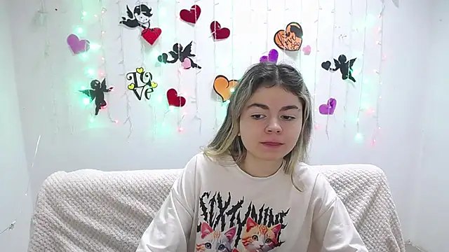 TinaRedly online show from 02/23/25, 06:17