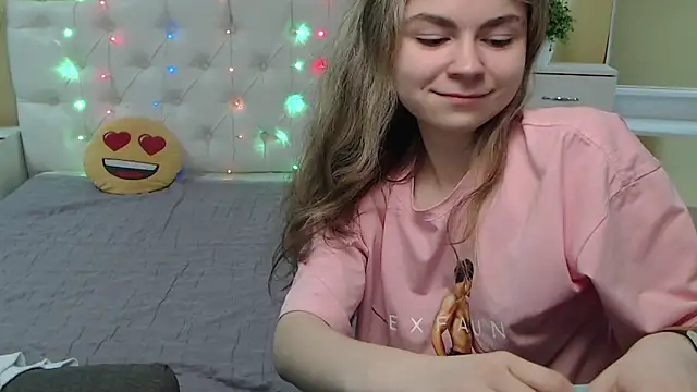 TinaRedly online show from 03/06/25, 05:14