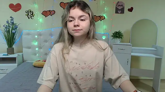 TinaRedly online show from 03/13/25, 04:05