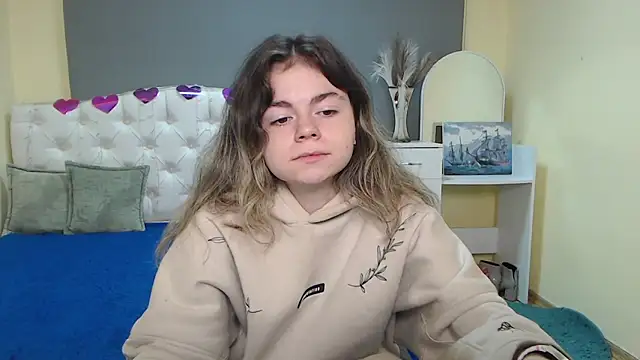 TinaRedly online show from 10/02/25, 05:58