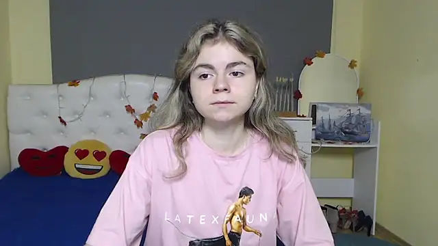 TinaRedly online show from 11/22/25, 12:15