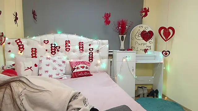 TinaRedly online show from 02/04/26, 07:20