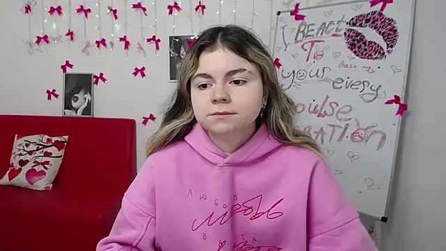 TinaRedly online show from 03/22/26, 06:22