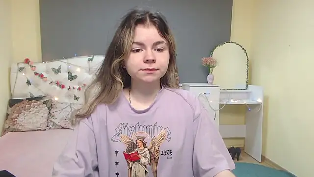 TinaRedly online show from 04/16/26, 06:36