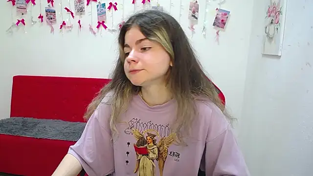 TinaRedly online show from 05/18/26, 05:19