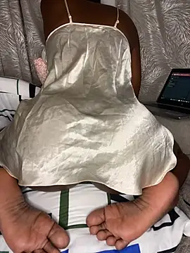 Snapshot of black-berry01 chatting on 10/21/25, 05:24 black-berry01 online show from 10/21/25, 05:24