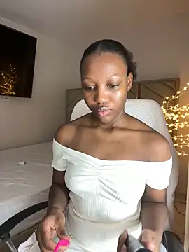 kellya  online show from 11/12/25, 11:25