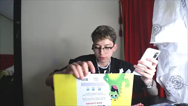 Snapshot of _Thomas_hot_ chatting on 12/27/24, 07:46  Thomas hot  online show from 12/27/24, 07:46