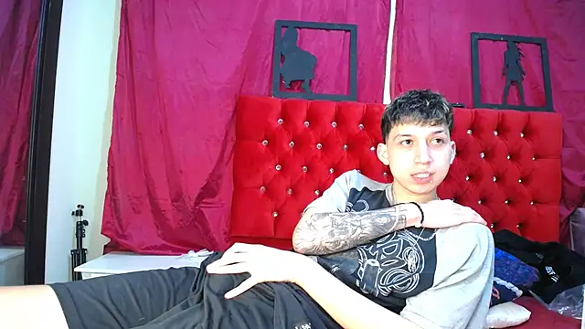 Snapshot of _Thomas_hot_ chatting on 03/09/25, 11:14  Thomas hot  online show from 03/09/25, 11:14