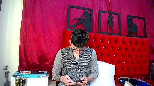 Snapshot of _Thomas_hot_ chatting on 03/23/25, 01:20  Thomas hot  online show from 03/23/25, 01:20