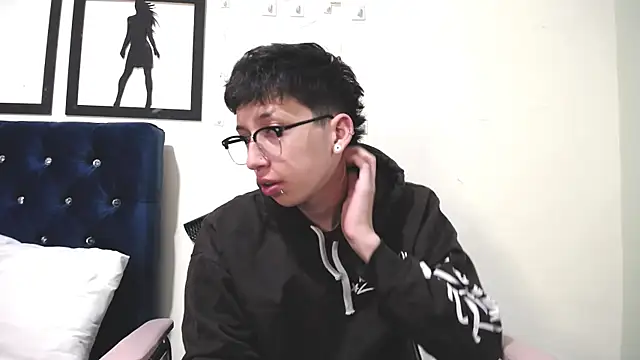 Snapshot of _Thomas_hot_ chatting on 09/13/25, 03:50  Thomas hot  online show from 09/13/25, 03:50