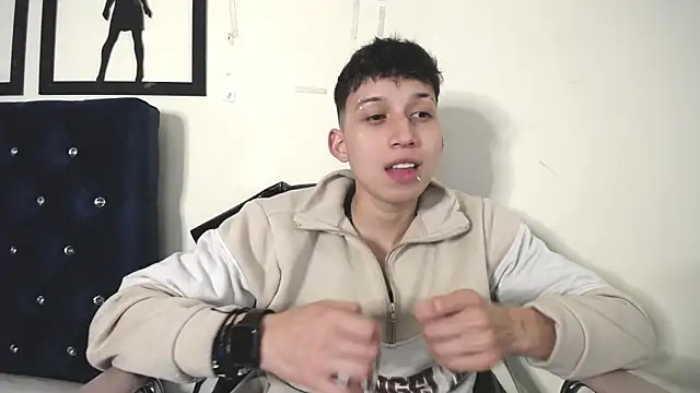 Snapshot of _Thomas_hot_ chatting on 09/18/25, 03:30  Thomas hot  online show from 09/18/25, 03:30