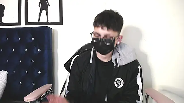 Snapshot of _Thomas_hot_ chatting on 09/26/25, 03:43  Thomas hot  online show from 09/26/25, 03:43