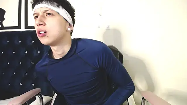 Snapshot of _Thomas_hot_ chatting on 10/03/25, 03:14  Thomas hot  online show from 10/03/25, 03:14