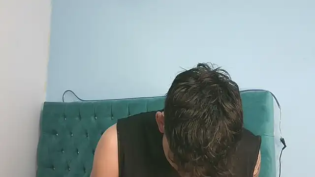  Thomas hot  online show from 04/22/26, 05:32