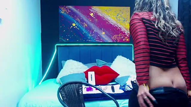 megan collins96 online show from 02/28/25, 07:35