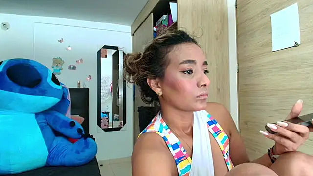 megan collins96 online show from 04/18/26, 09:48