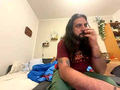 Snapshot of beardo85 chatting on 11/07/25, 06:52 beardo85 online show from 11/07/25, 06:52