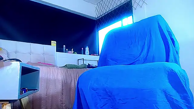 bellatrixx 69 online show from 11/21/25, 11:09