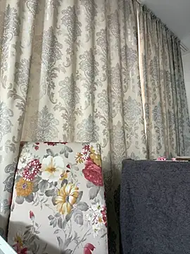  adelle online show from 02/02/25, 11:30