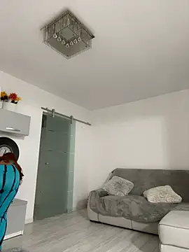  adelle online show from 02/28/25, 11:03