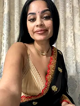  adelle online show from 11/22/25, 12:15