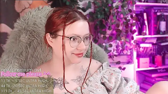 Snapshot of me__hanna chatting on 06/05/26, 04:41 me hanna online show from 06/05/26, 04:41