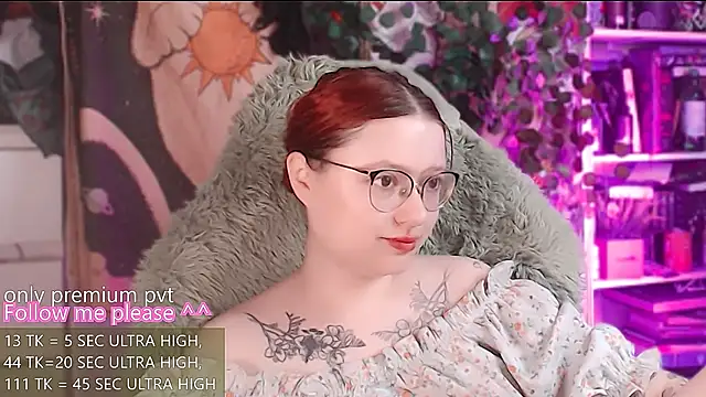 Snapshot of me__hanna chatting on 06/06/26, 03:44 me hanna online show from 06/06/26, 03:44