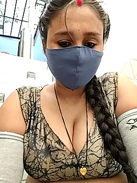 Snapshot of Archna-ji chatting on 02/15/25, 05:30 Archna-ji online show from 02/15/25, 05:30