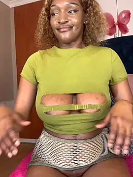 Snapshot of VeryGoodBadGirl1 chatting on 12/04/25, 08:28 VeryGoodBadGirl1 online show from 12/04/25, 08:28