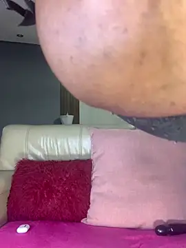 VeryGoodBadGirl1 online show from 06/21/26, 05:59