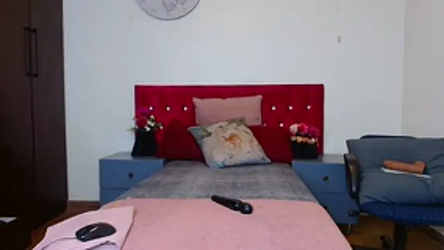 VeryGoodBadGirl1 online show from 07/14/26, 09:31