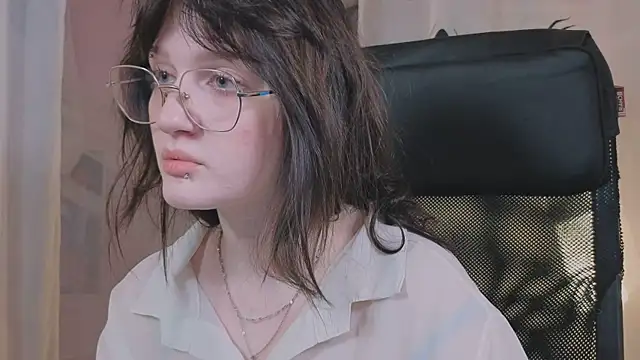 ELLIEJAY online show from 11/01/25, 05:09