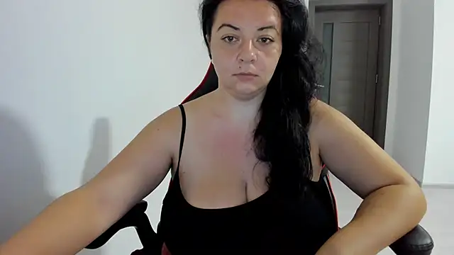 amiraisa11 online show from 09/10/25, 03:06